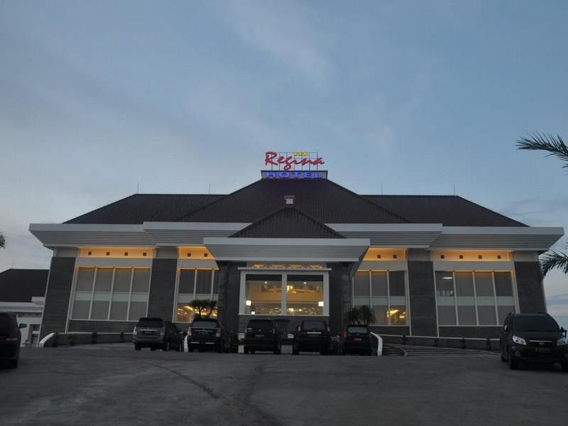 Regina Hotel Pemalang Zewnętrze zdjęcie