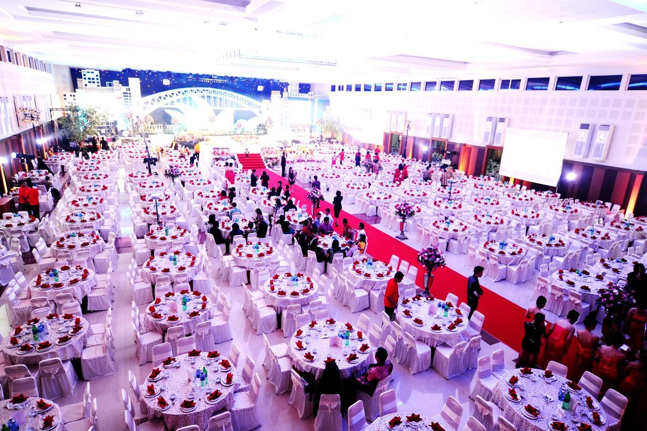 Regina Hotel Pemalang Zewnętrze zdjęcie